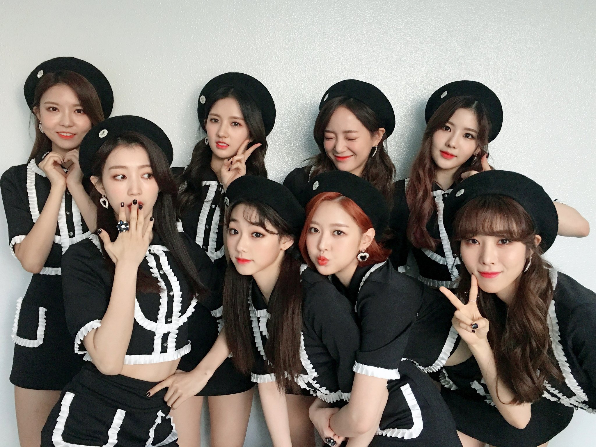 Китайские гр. Группа gugudan. Гугудан группа корейская. Gugudan участницы. The 9 китайская группа.