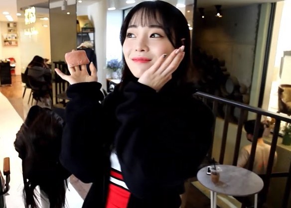 36085813_282177665684105_324678014086414