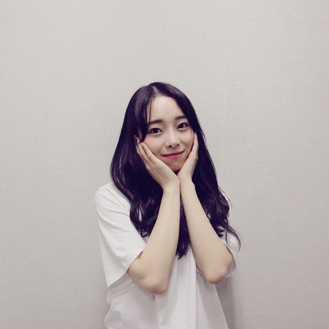 37041941_215430895782619_197321346017918