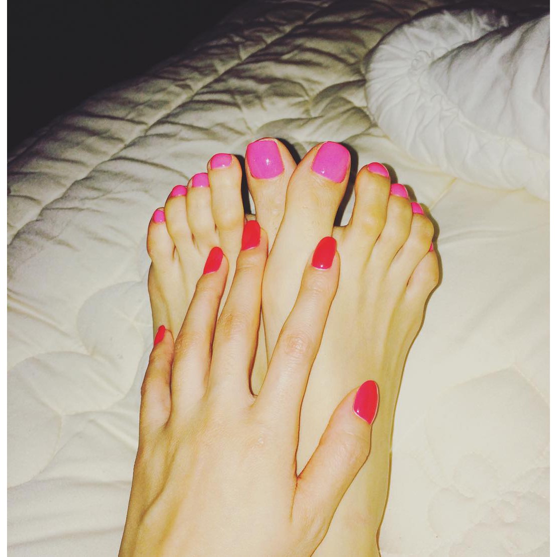 Media 323850 by Hyuna