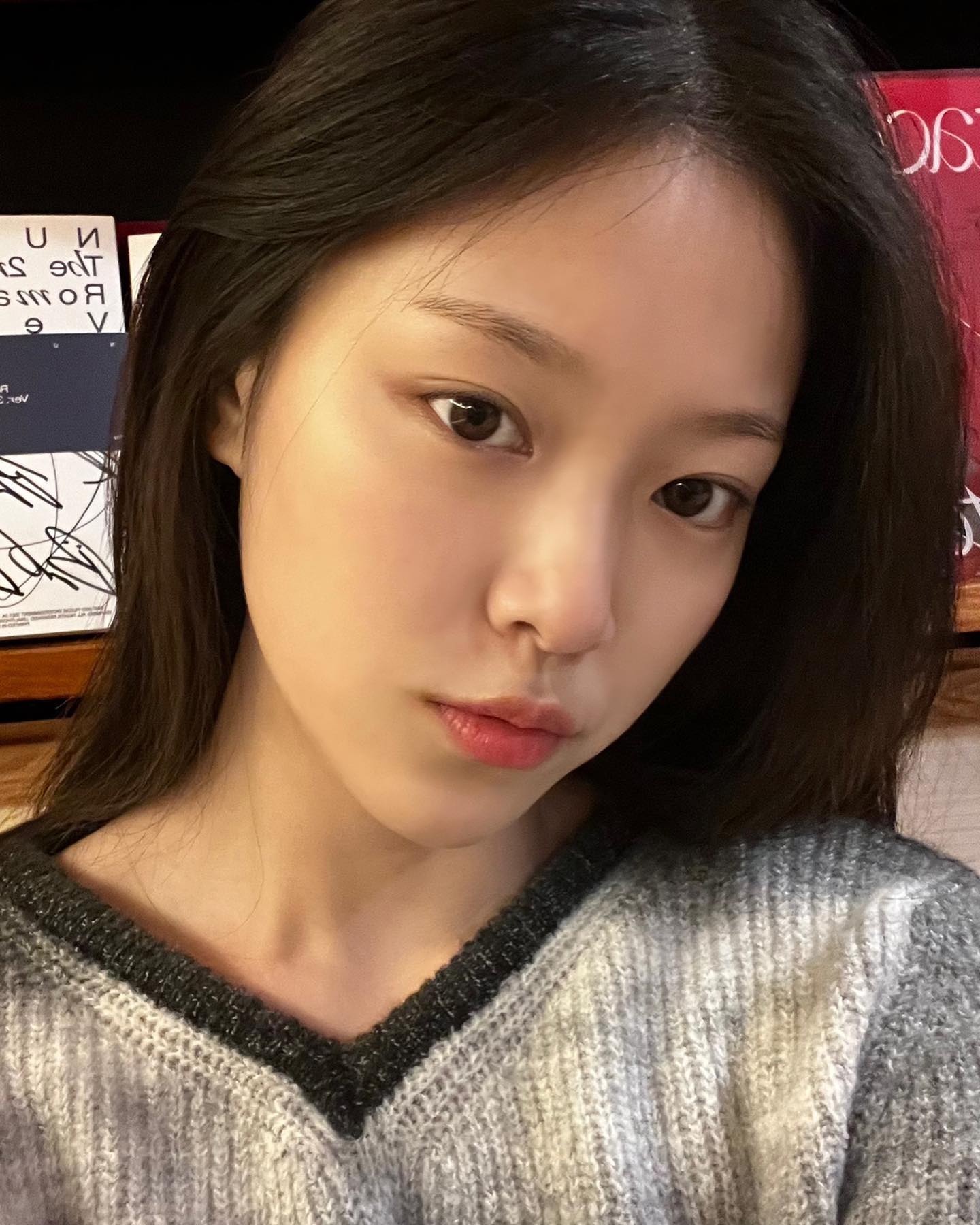 Media 4094506 by LOONA.