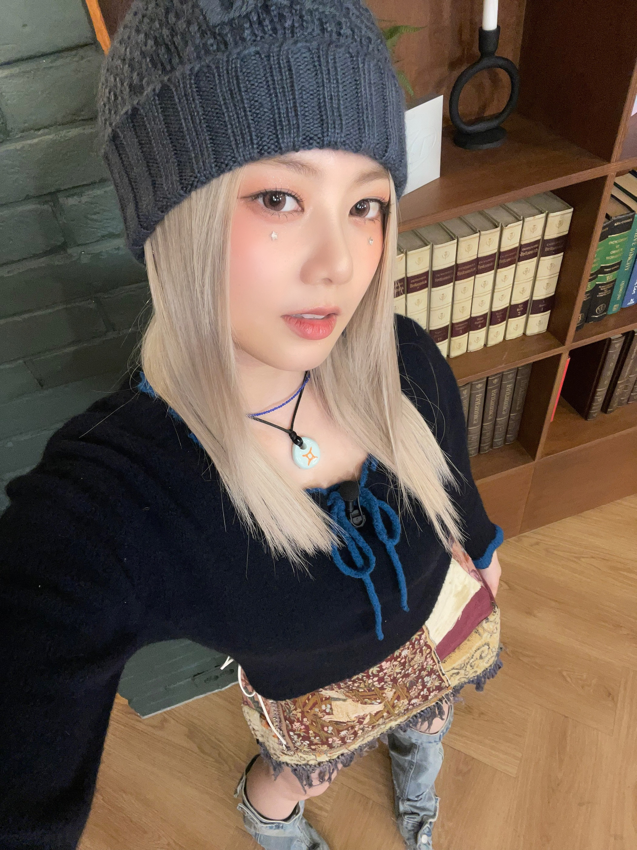 Хината XG. Hinata XG selca. Хината из XG. Hinata XG Instagram.