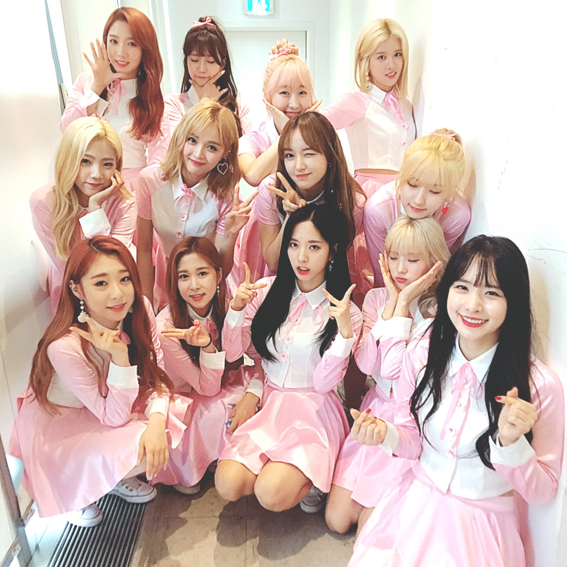 Cosmic girl группа. Корейская группа WJSN. WJSN участницы. WJSN участницы 2022. Группа Cosmic girls участники.